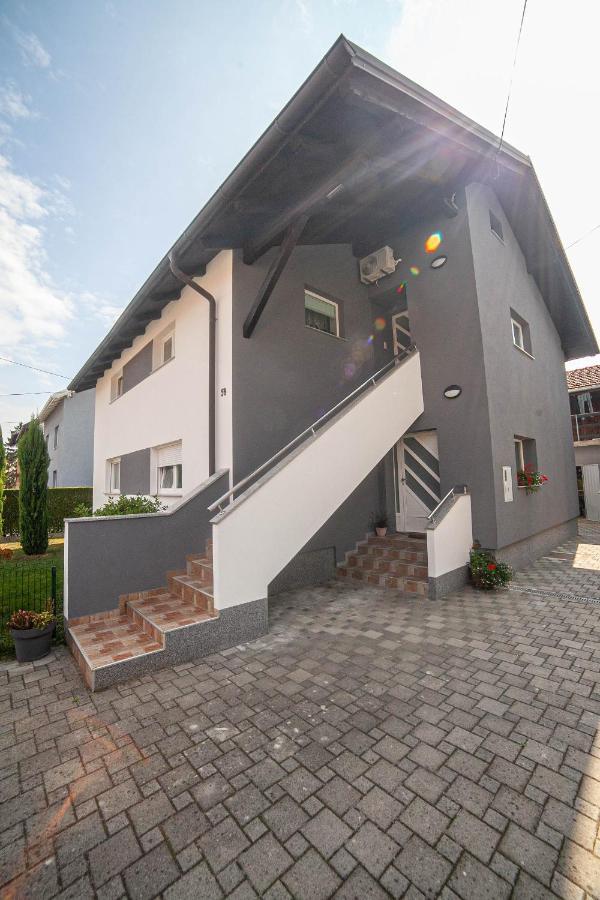 Apartman Teo Velika Gorica Esterno foto